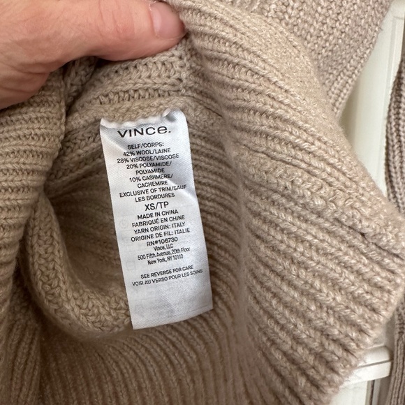 Vince V-neck Sweater, size XS - Picture 5 of 5
